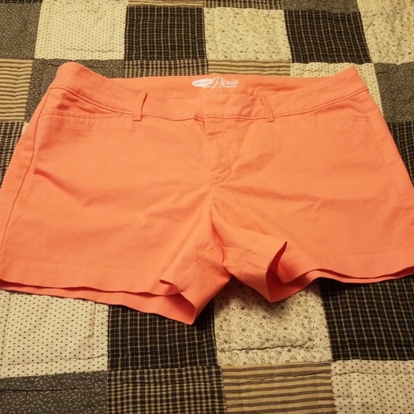 Old Navy Pants - Old navy pixie shorts